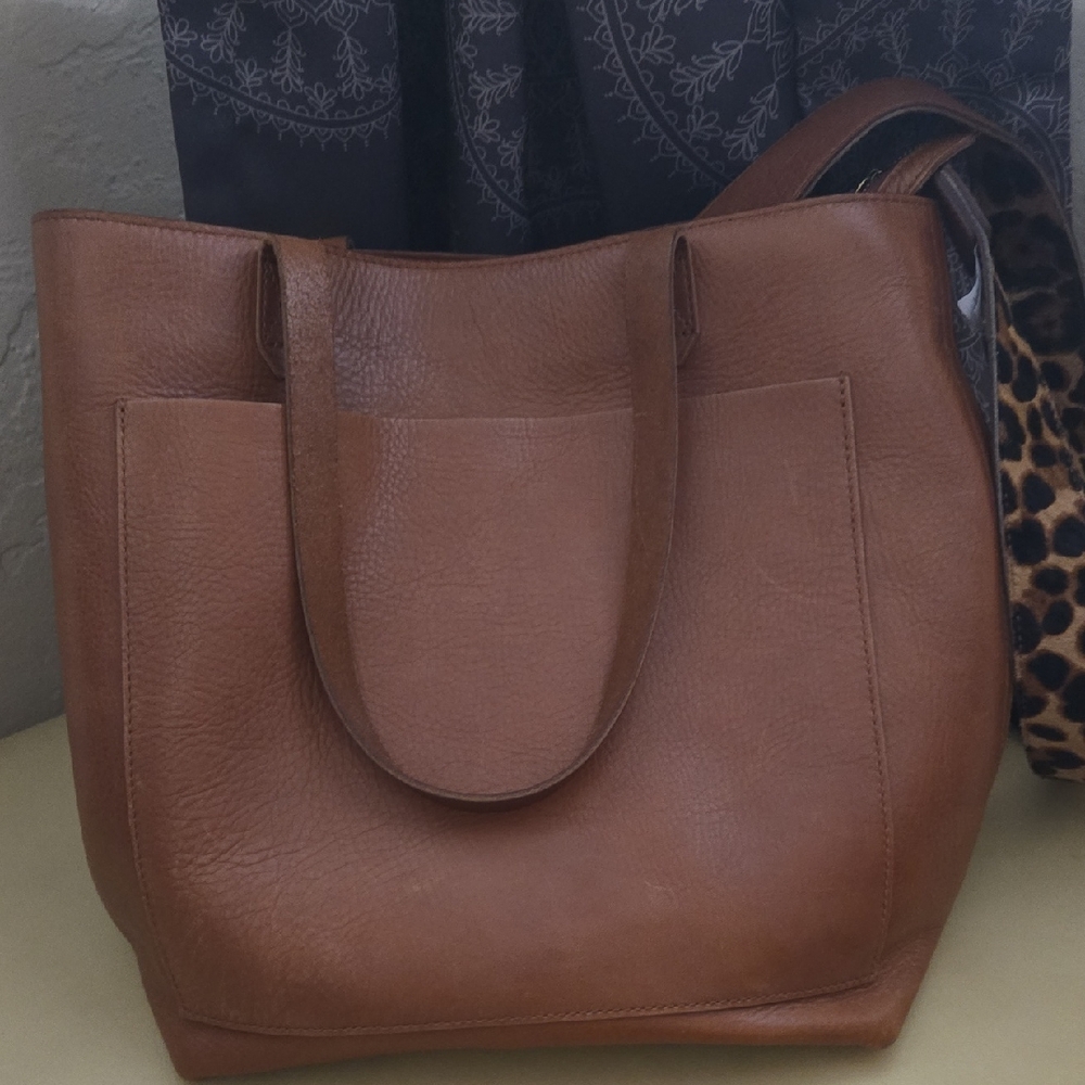 Elegant Brown Leather Tote Bag
